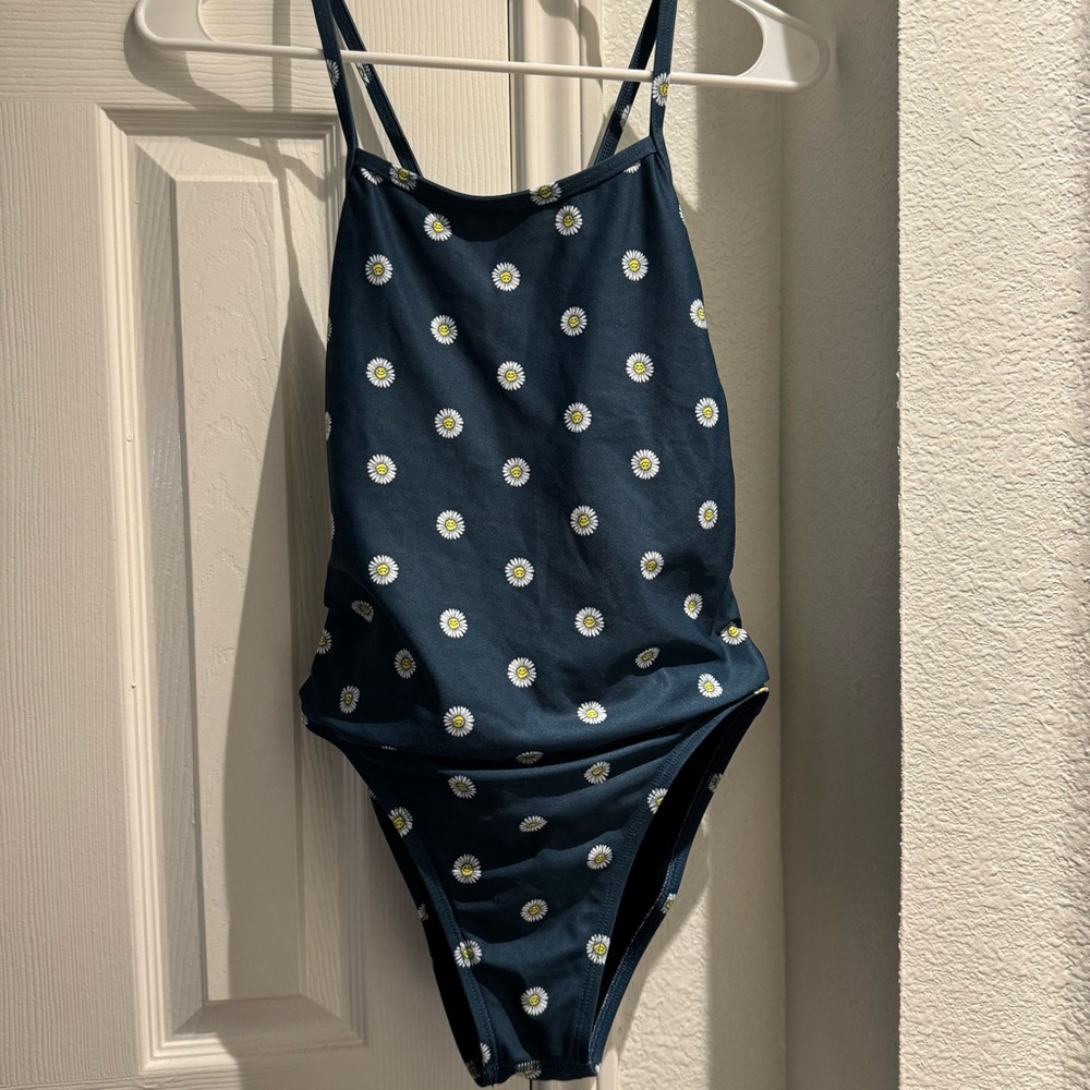 Jolyn Scotty 2 Fixed-Back Swimsuit no piling looks new without tags